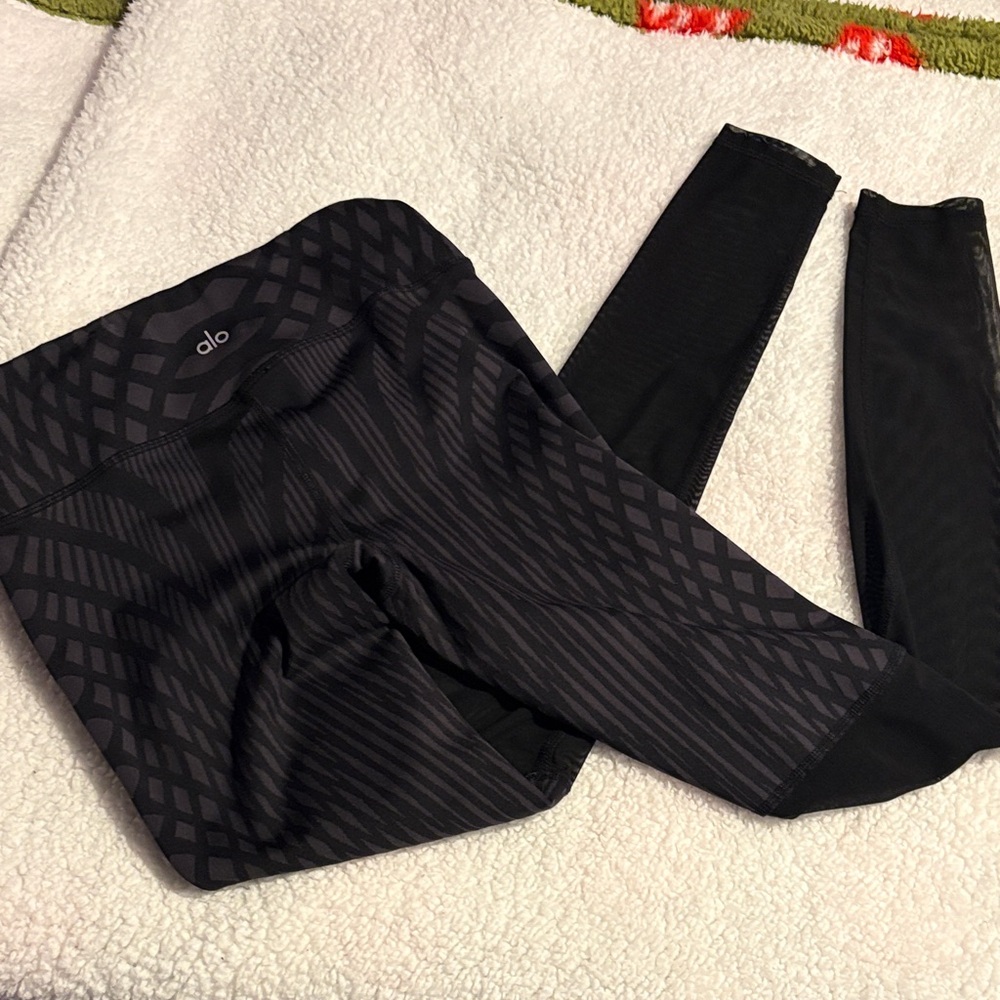 ALO Yoga Black Patterned Leggings